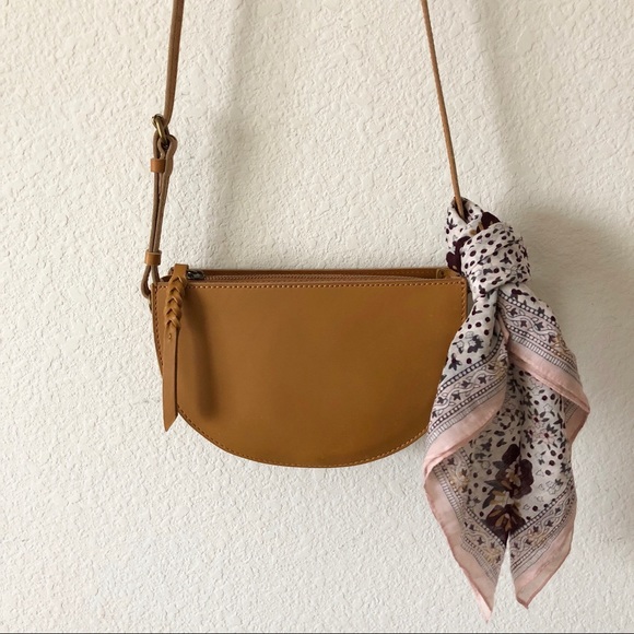 Madewell Handbags - Madewell Juniper Vachetta Half Moon Crossbody Bag